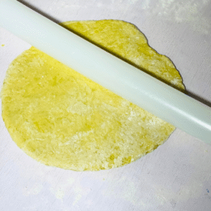 roll-the-kneaded-mixture