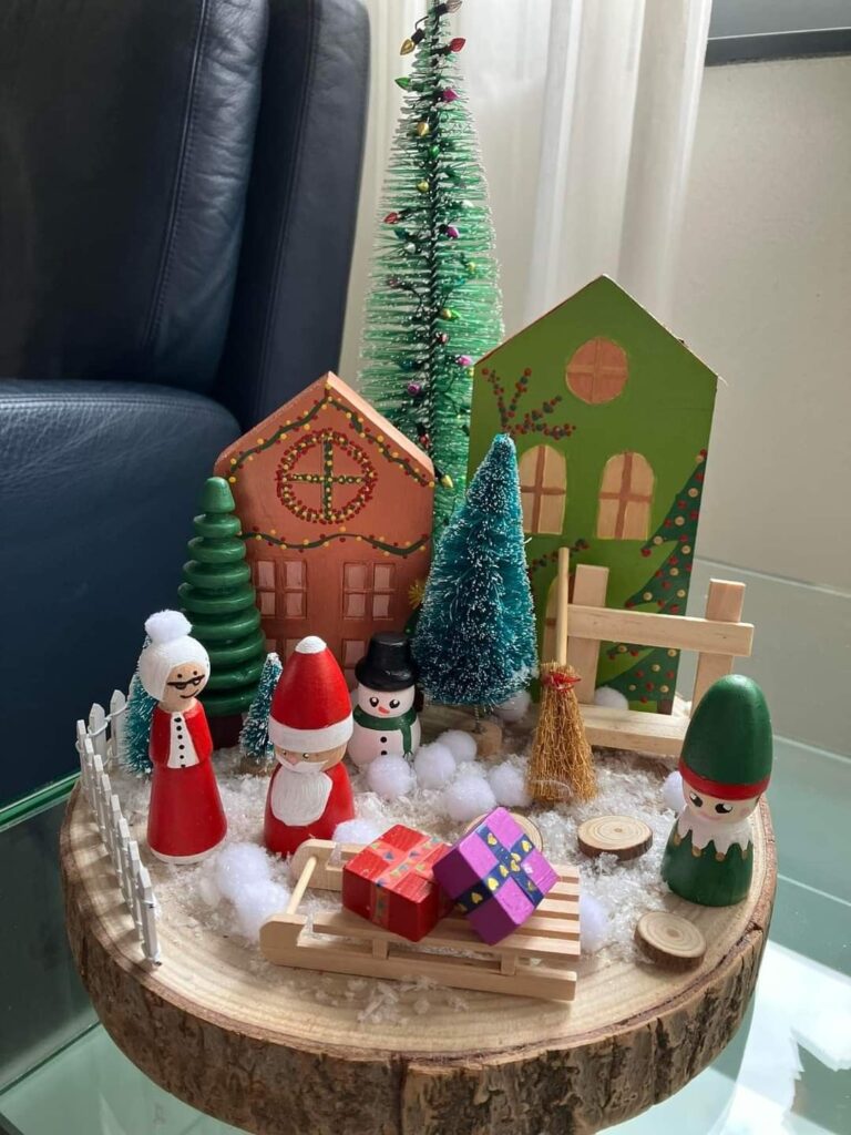 Mini-Felt-Village-on-a-Plate