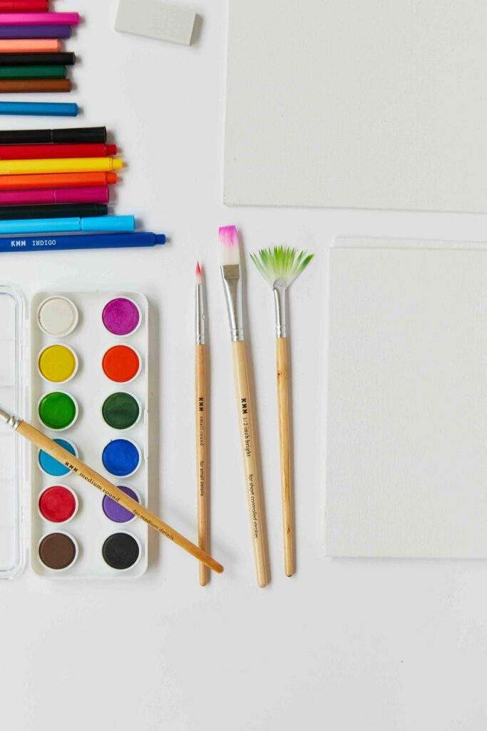 Paintbrushes-Markers-and-Pencils.