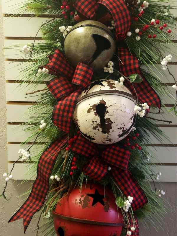 Vintage-Bells-Christmas-Swag.