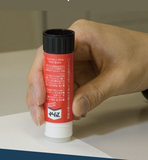 What-Glue-To-Use-For-Paper-Crafts