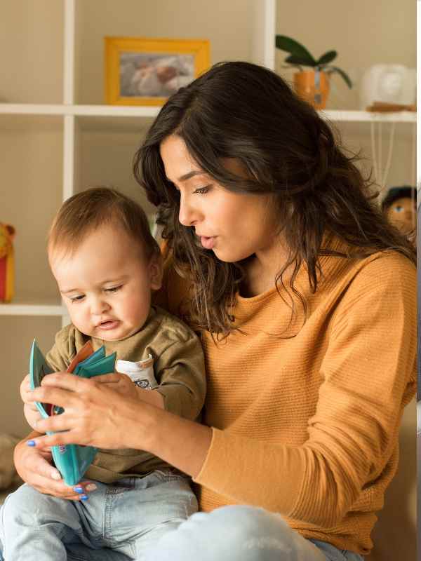 Cuddle-Story-Routine-With-Valentine-Themes