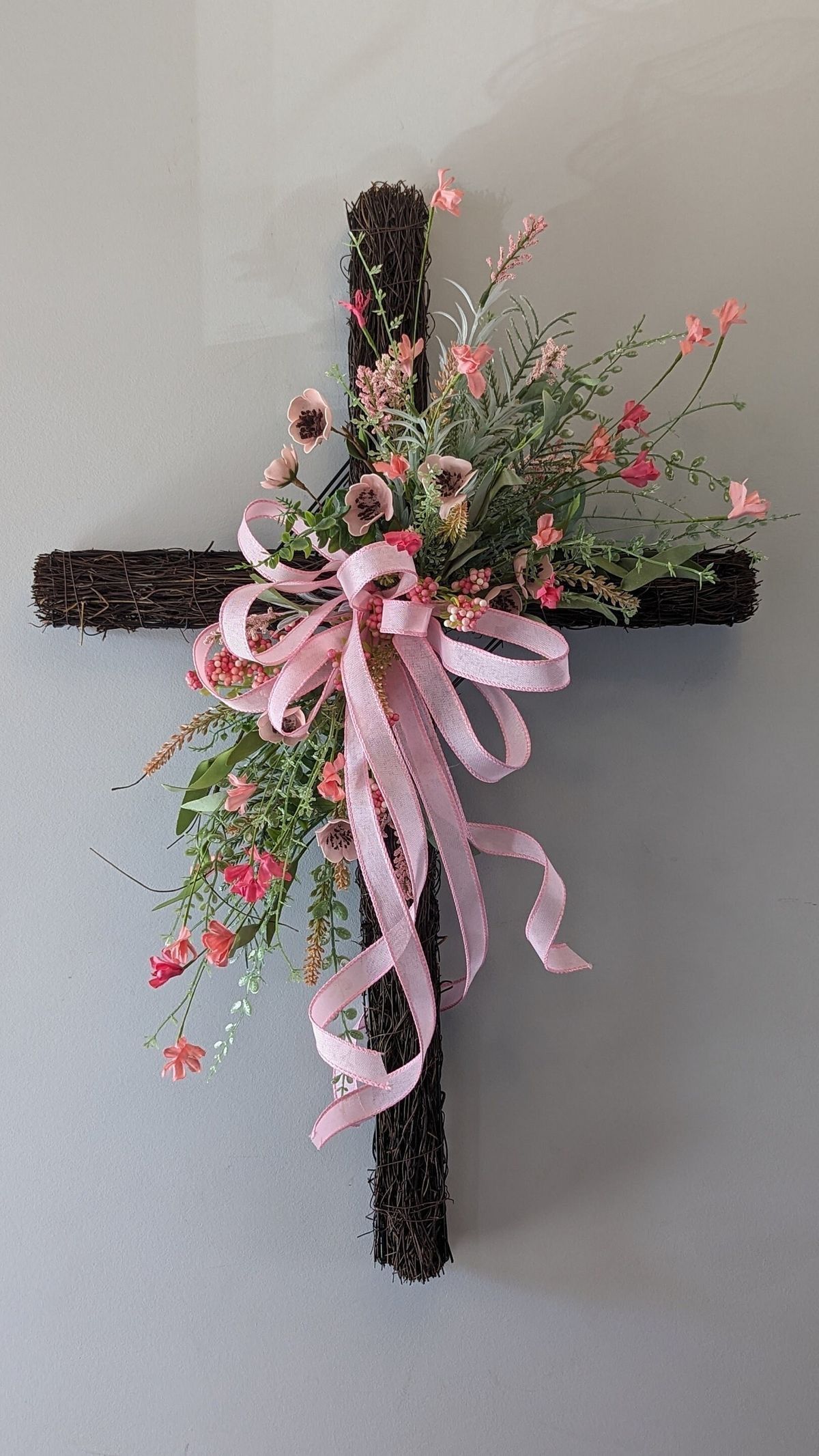 Cross-Wall-Hanging-with-Spring-Flowers-diy-christ-centered-easter-decorations