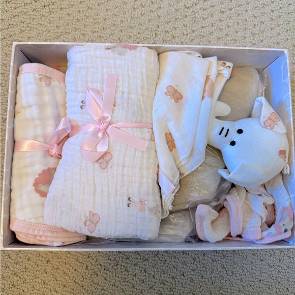 Muslin-or-Cotton-Blankets-first-easter-basket-for-a-baby-girl