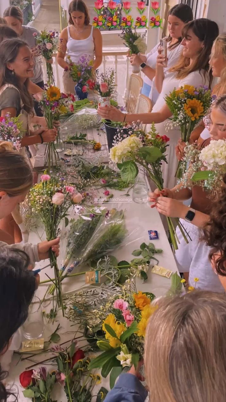 Build-Your-Own-Bouquet-Flower-Bar.