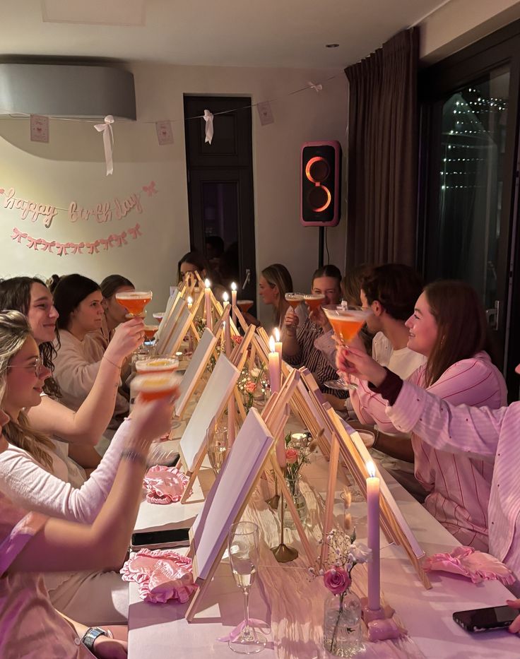 What-Makes-a-Better-Paint-and-Sip-Night-at-Home