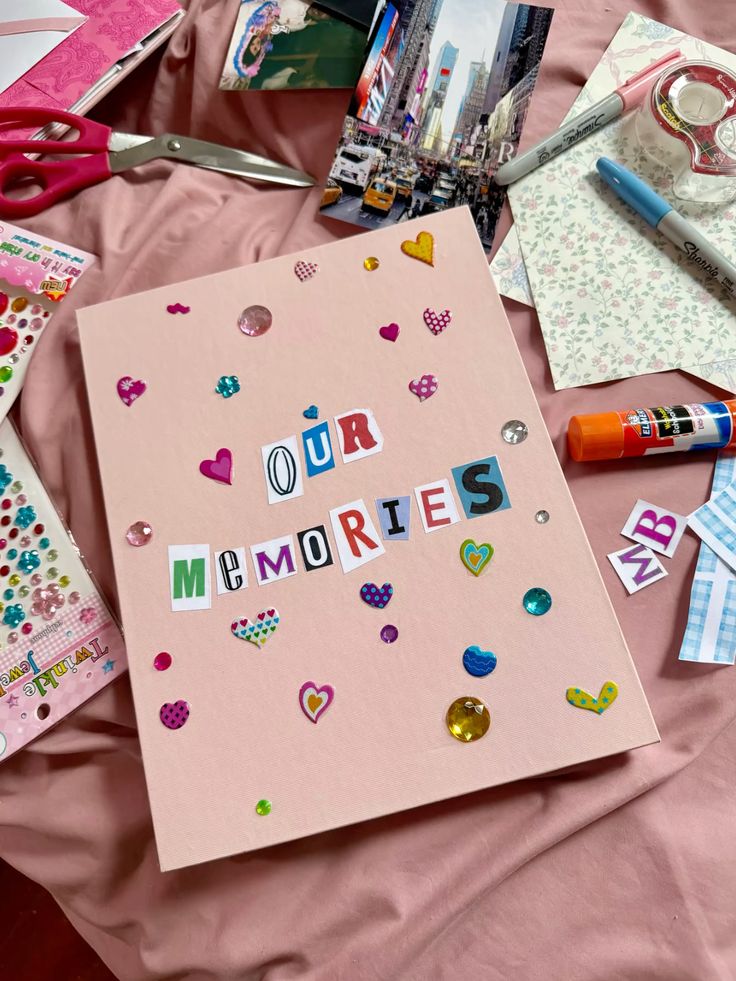 Budget-Friendly-Memory-Scrapbook-inexpensive-fathers-day-gifts-from-daughter.