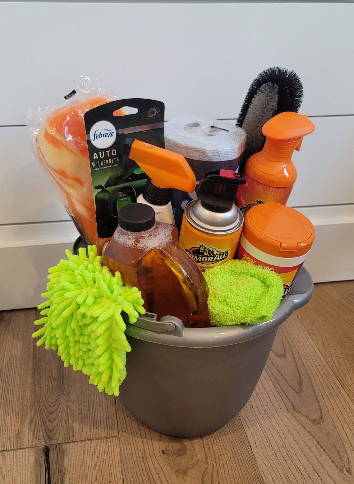 DIY-Car-Care-Kit-inexpensive-fathers-day-gifts-from-daughter.