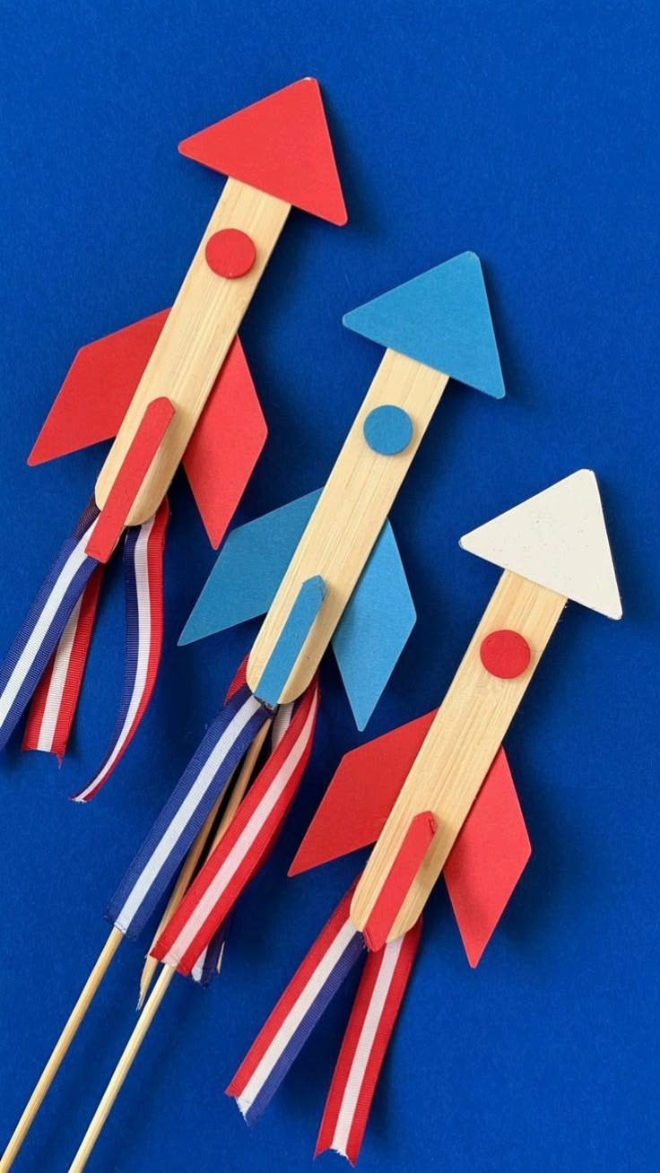 Fireworks-Burst-Craft-4th-of-July-popsicle-stick-crafts