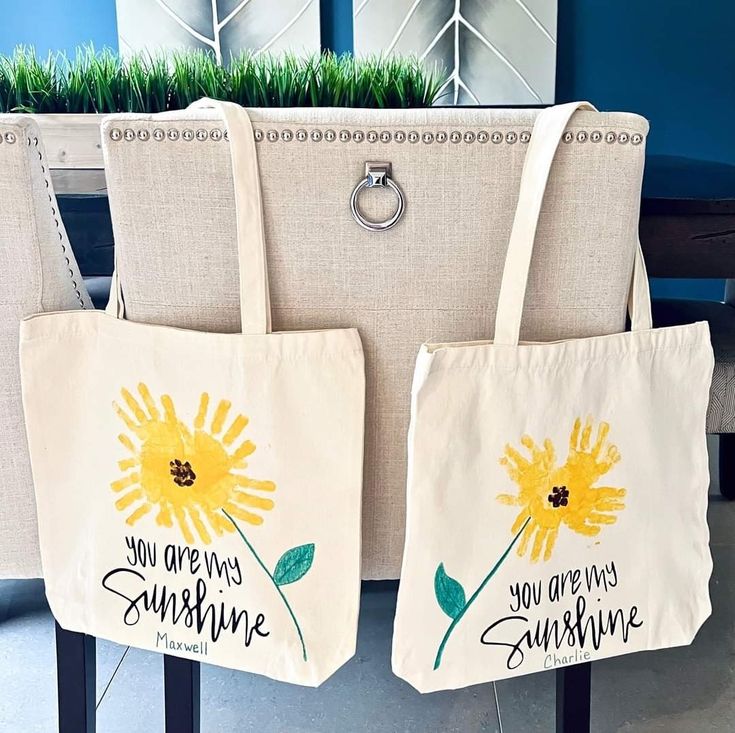 Kids-Handprint-Custom-fathers-day-gift-bags
