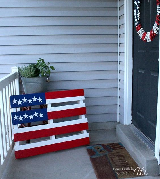 Pallet-Wood-American-Flag
