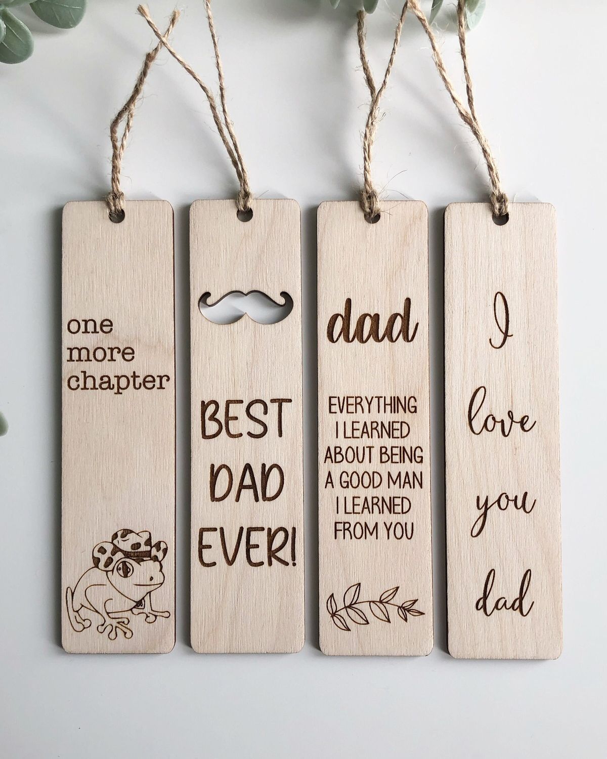 Personalized-Bookmark-for-Dads-Who-Read-inexpensive-fathers-day-gifts-from-daughter.