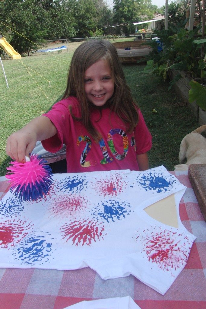 Pom-Pom-Painted-Patriotic-Shirt