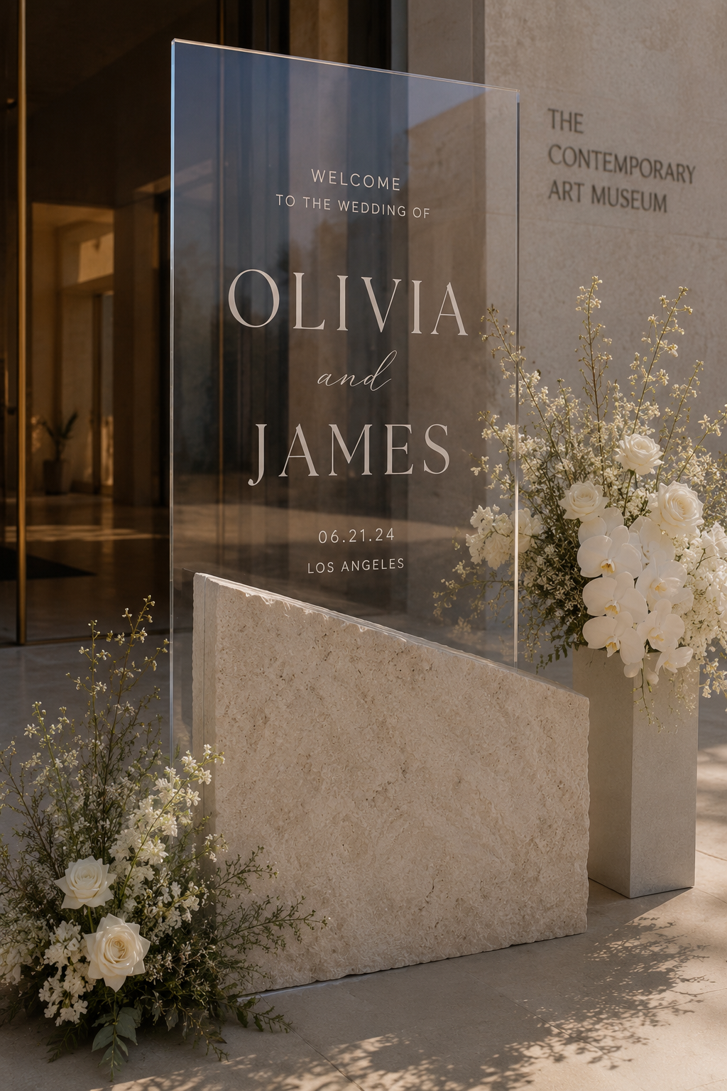 minimalist-summer-wedding-signage-luxury-entrance