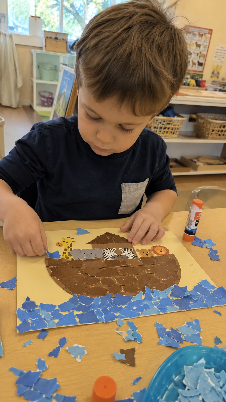 torn-paper-mosaic-noahs-ark-craft.