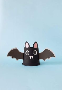 Halloween-Bat-Cup-paper-cup-crafts-for-kids.
