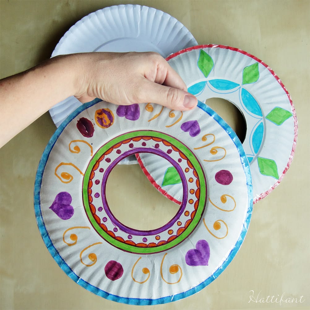 Paper-Plate-Flying-Disc