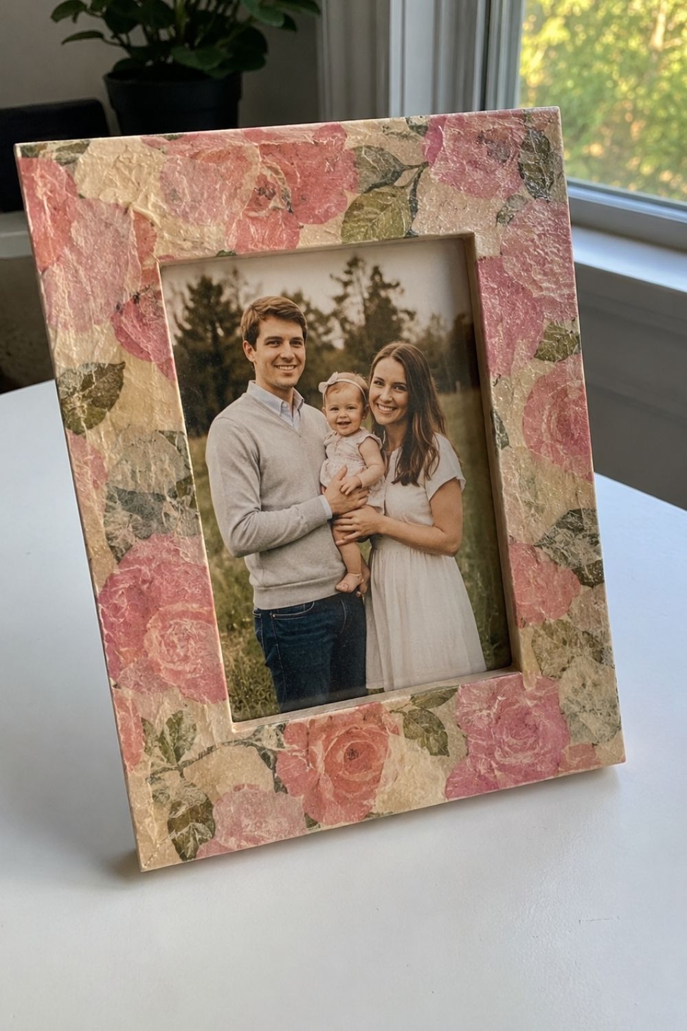 crafts-for-seniors-with-low-vision-decoupage-photo-frame