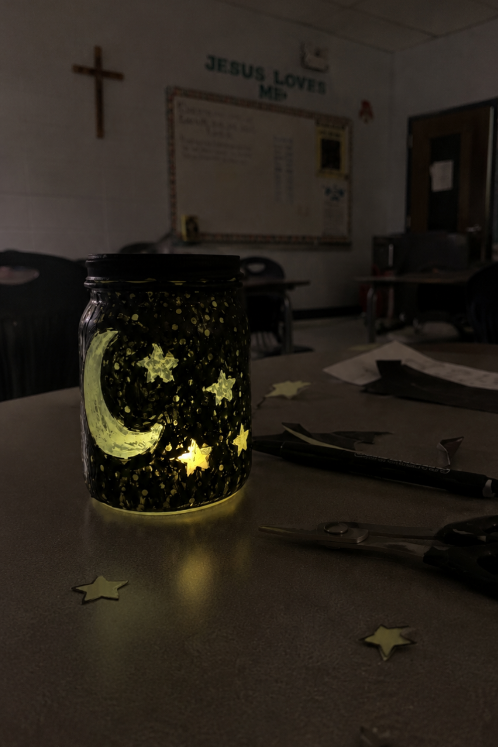 darkness-jar-glow-craft-halloween-bible-lesson