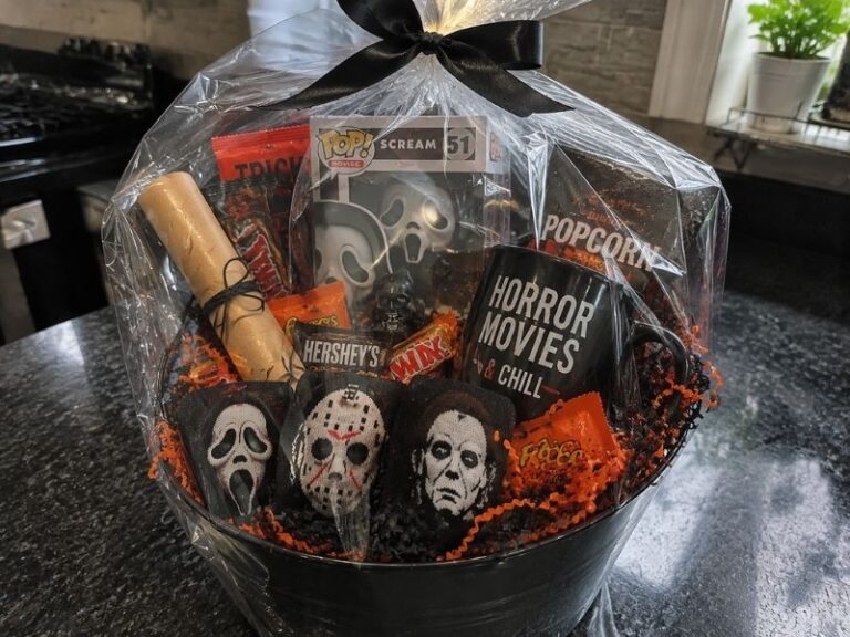 halloween-gift-basket-ideas-boyfriend-hero-black-wire-basket-horror-items-real.