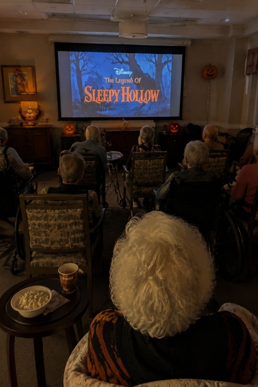 halloween-party-assisted-living-halloween-movie-screening