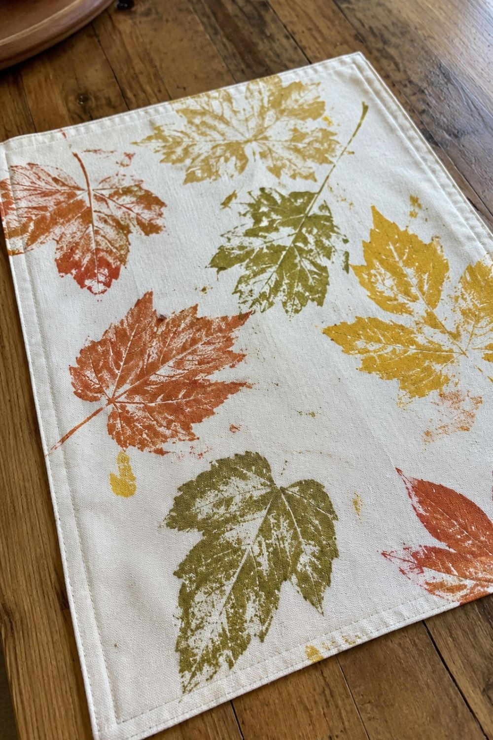 leaf-print-placemats-for-seniors