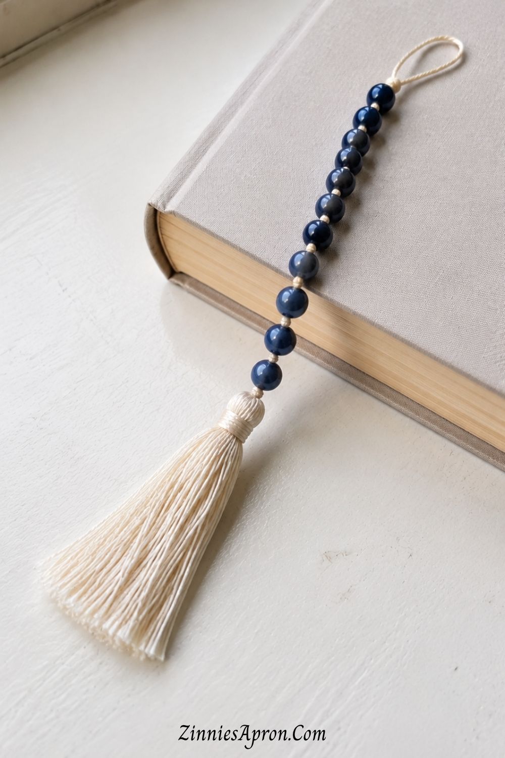 beaded-bookmark-tassel-contrast-color-seniors-craft