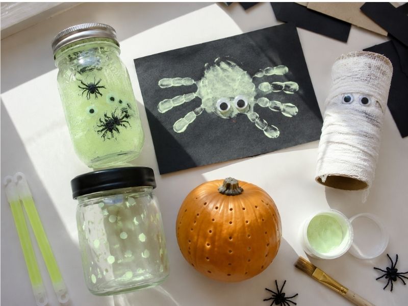 glow-in-the-dark-halloween-crafts-kids