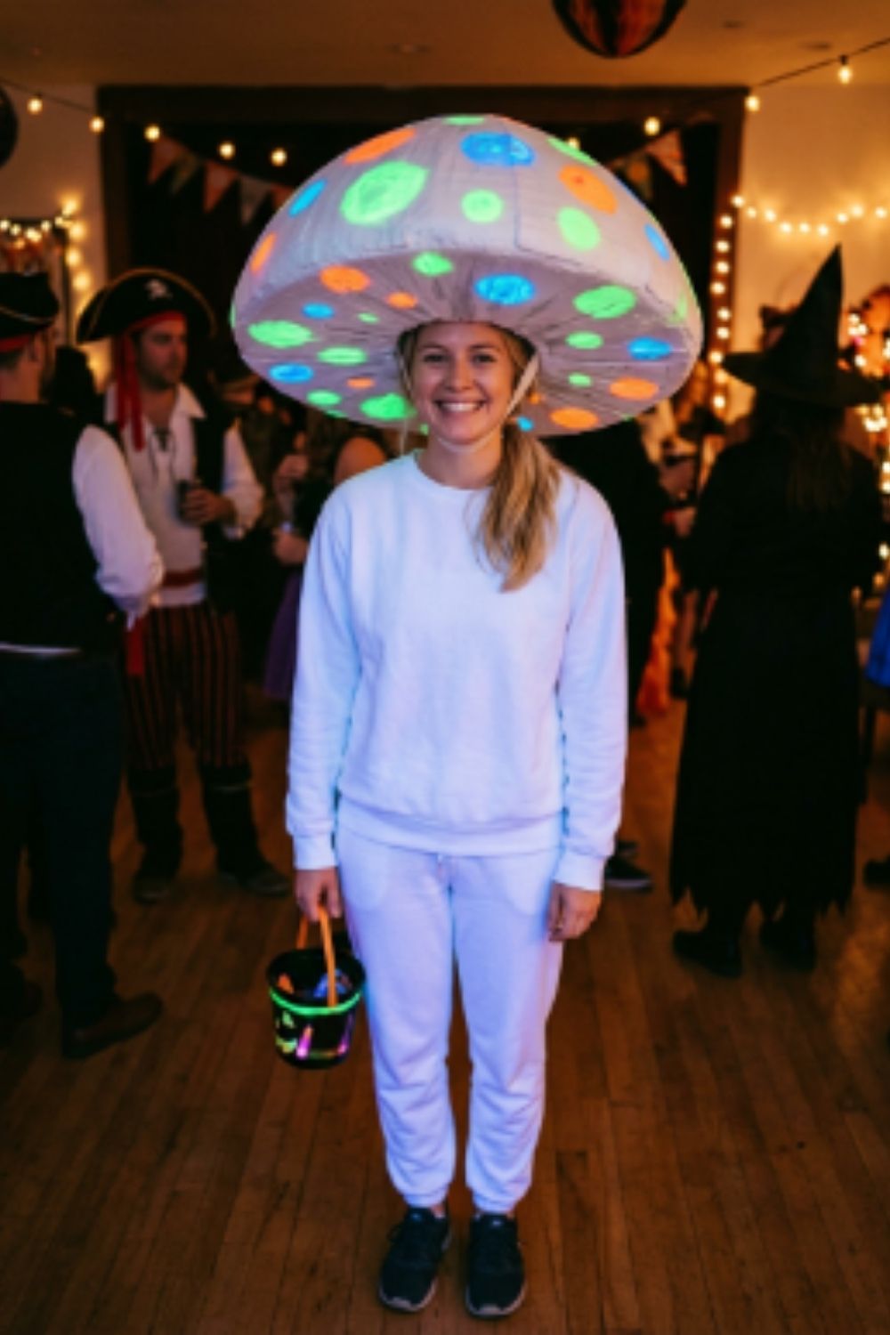 halloween-costume-party-ideas-glowing-mushroom-diy-costume