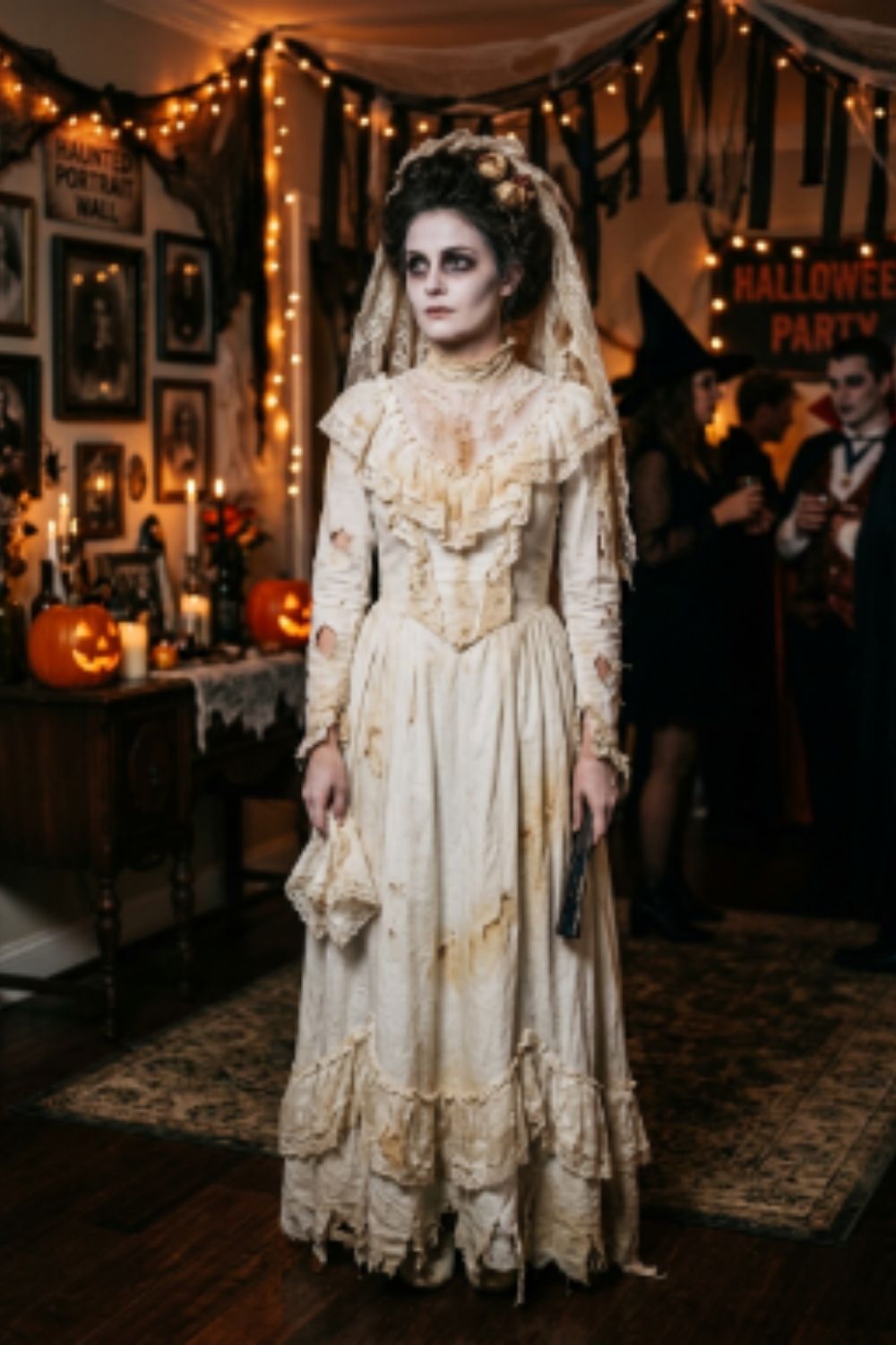 halloween-costume-party-ideas-victorian-ghost-diy-costume
