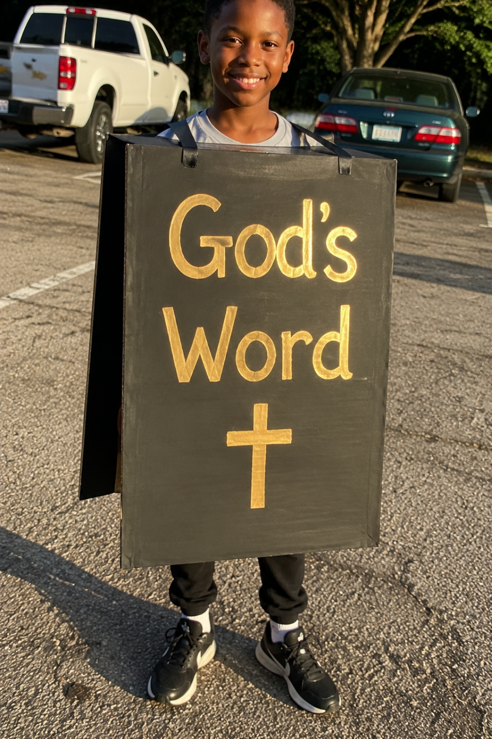 holy-bible-halloween-costume-kids-diy