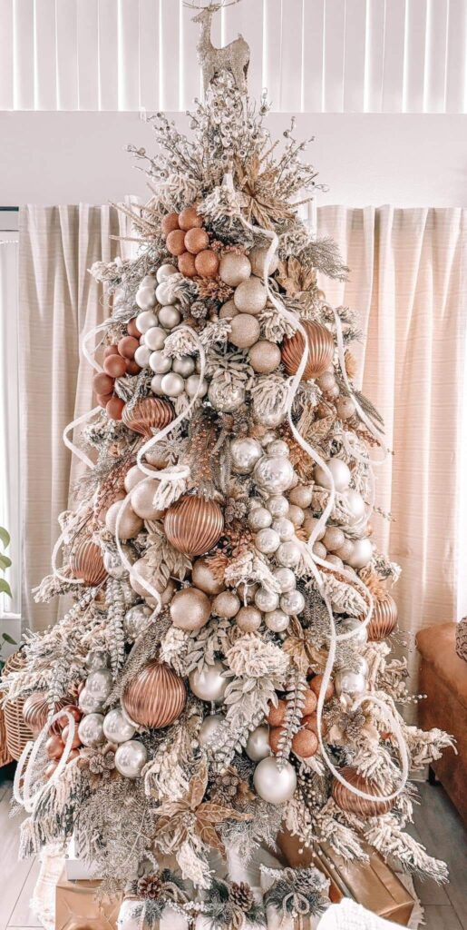 Blush-Copper-and-Cream-is-a-Christmas -tree- ideas- that- aren't- red- and -green