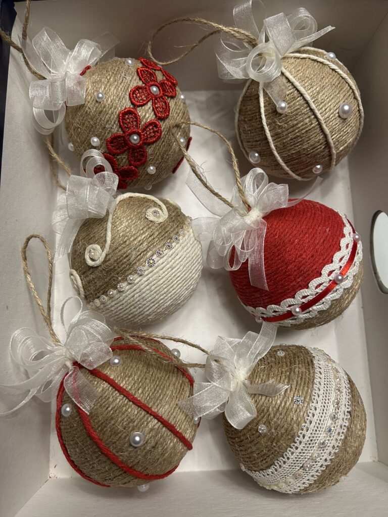 DIY-Christmas-ornaments-crafts-for-adults