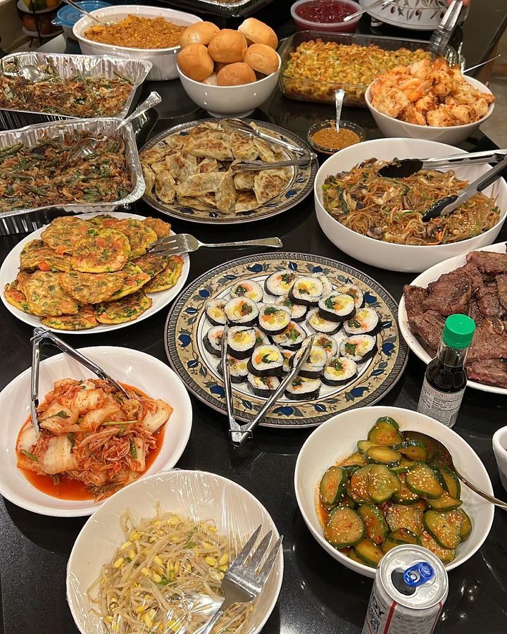No-Cooking-Required-Friendsgiving.