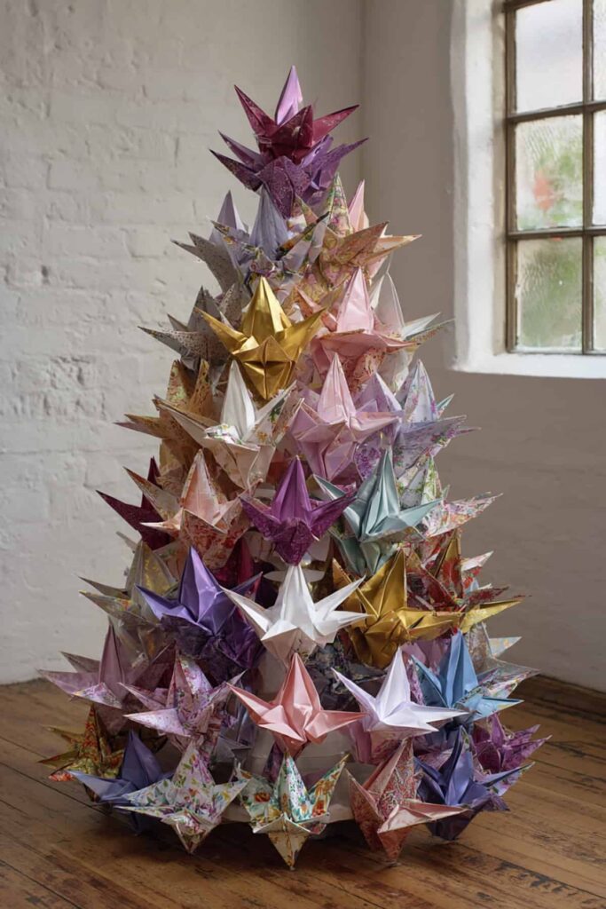 Paper-Ornament-a-Christmas -tree- ideas- that- aren't- red- and -green