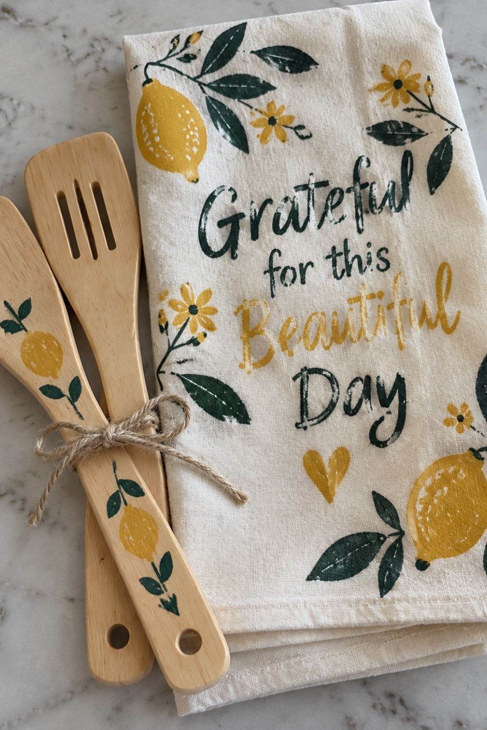 thanksgiving-hostess-gifts-hand-stamped-tea-towels