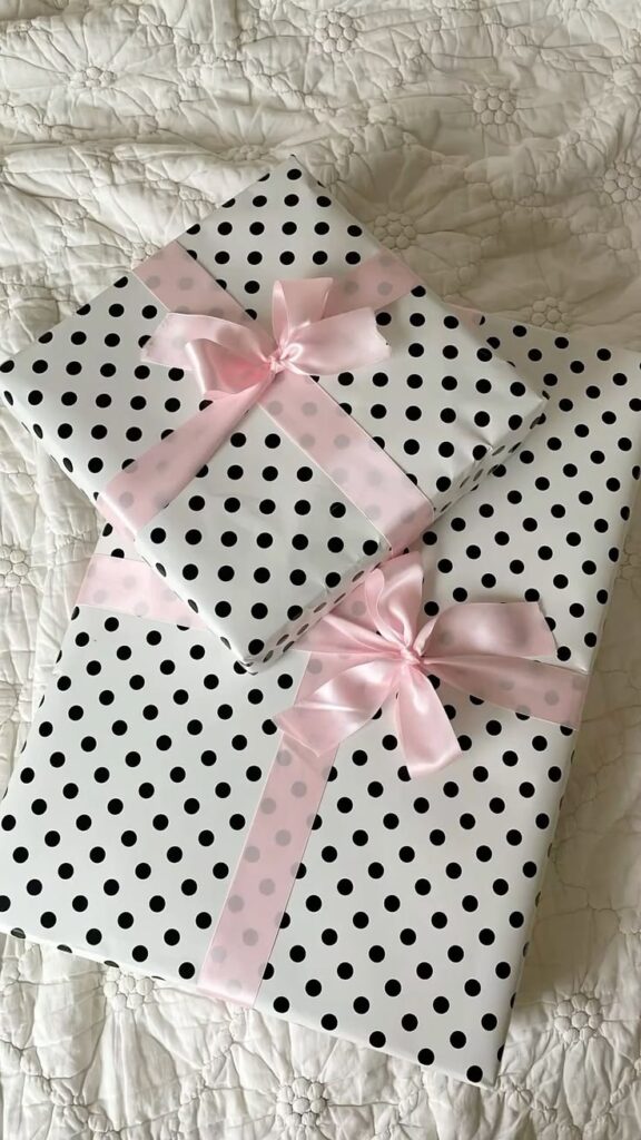 Make-a-Matching-Bow-From-Leftover-Wrapping-Paper.