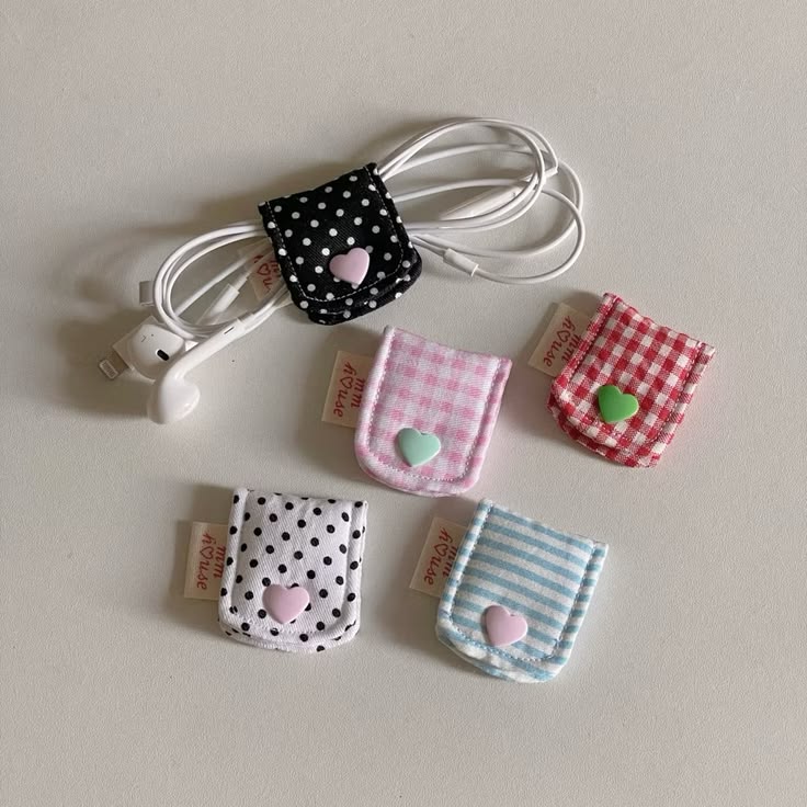 Personalised-Earbud-or-Cable-Pouch.