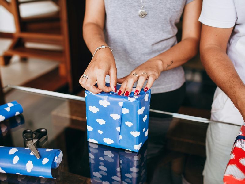 The-Impossible-Gift-Wrapping-Challenge
